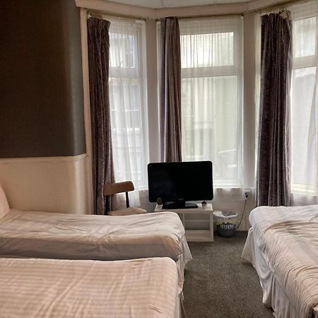 بلاكبول Iona Hotel المظهر الخارجي الصورة
